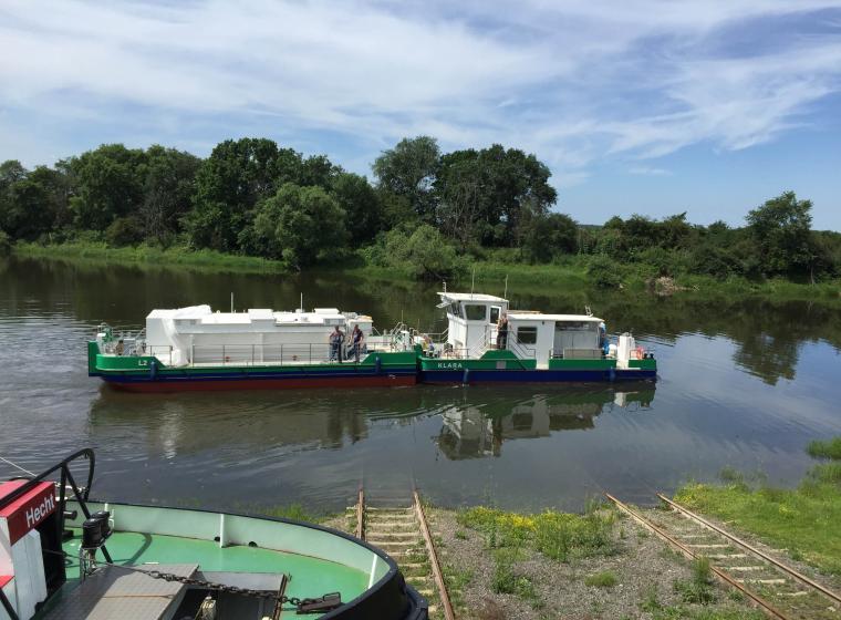 Kalkschiff Leichter auf dem Binnensee